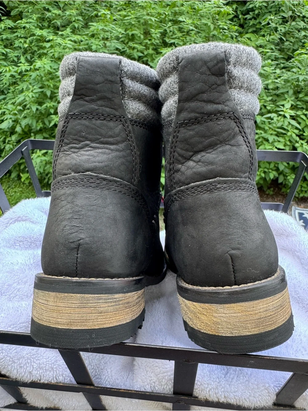 Kodiak Women's Surrey ll Waterproof Hiker Boots Black Leather Red Laces 6.5